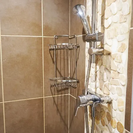 Maison De - Close To & Paris